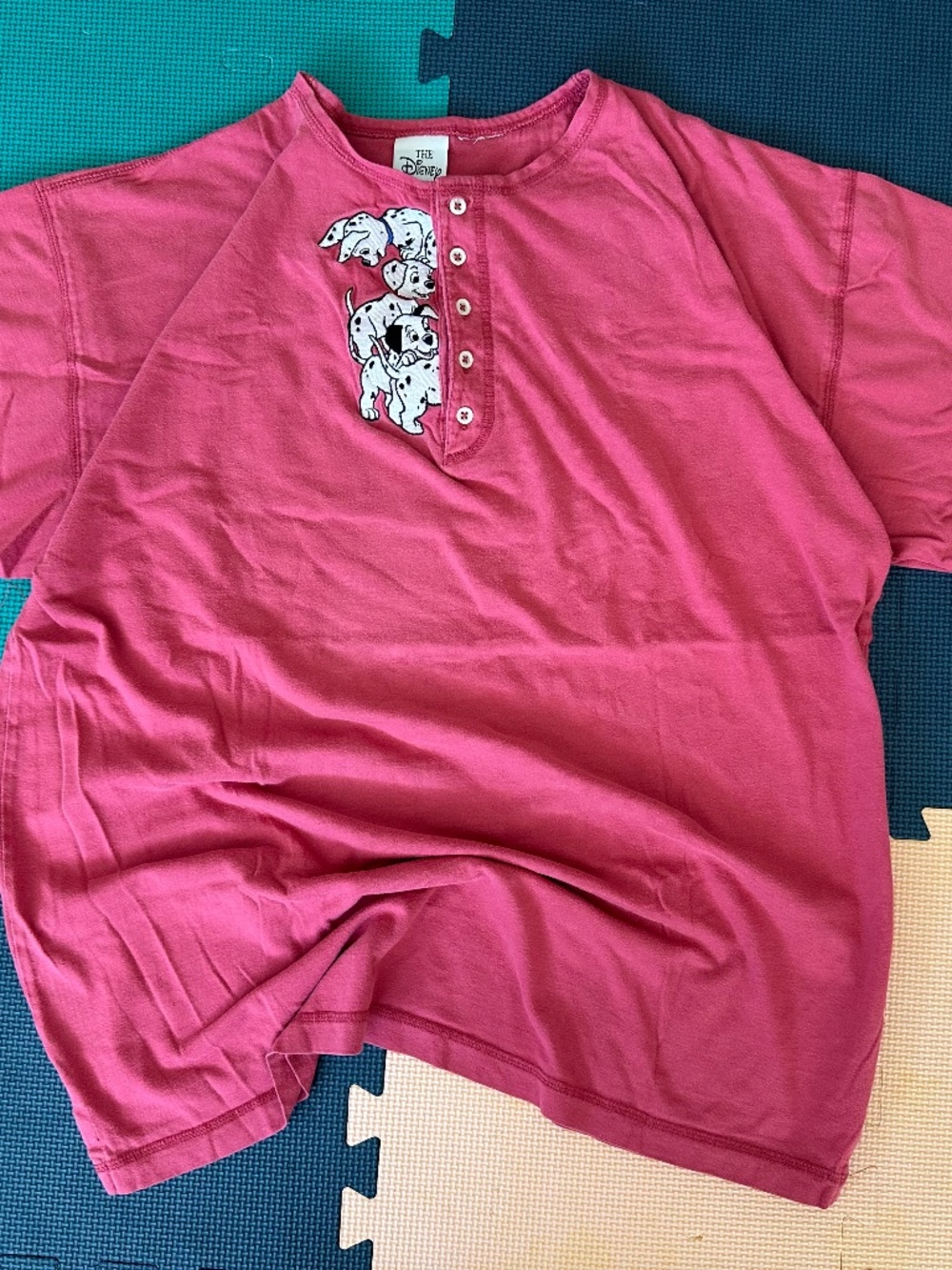 Vintage The Disney Store 101 Dalmatians Henley t-shirt